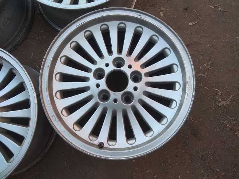 Продам оригинальные легкосплавные диски 33 стиль на BMW 5 е39