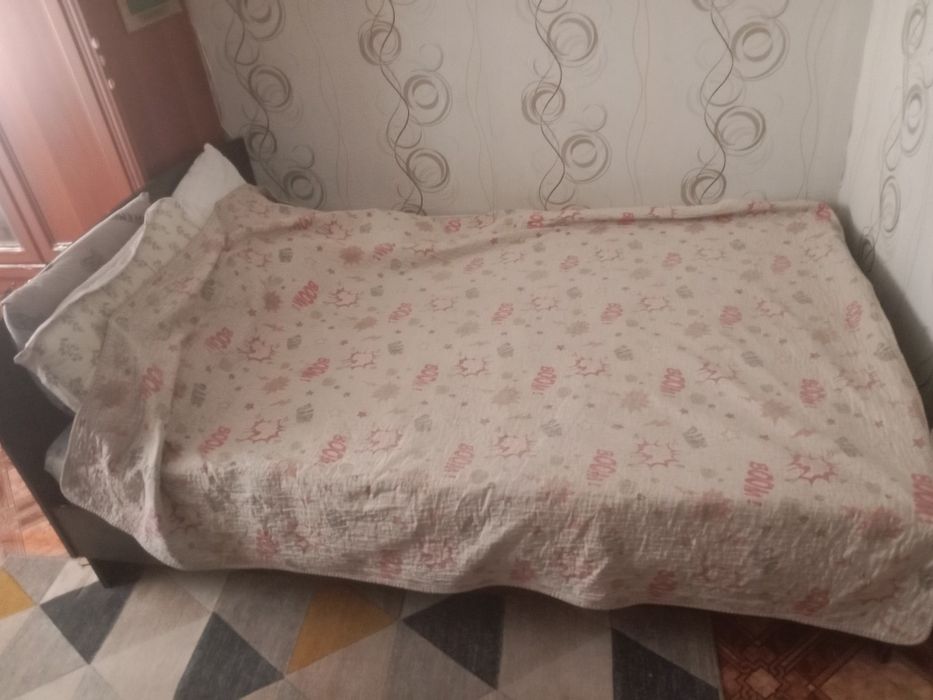 Продам двухспальную кровать