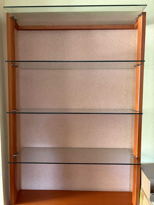 Книжный шкаф с открытыми полками