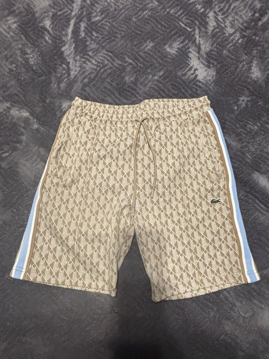 Екип на Lacoste
