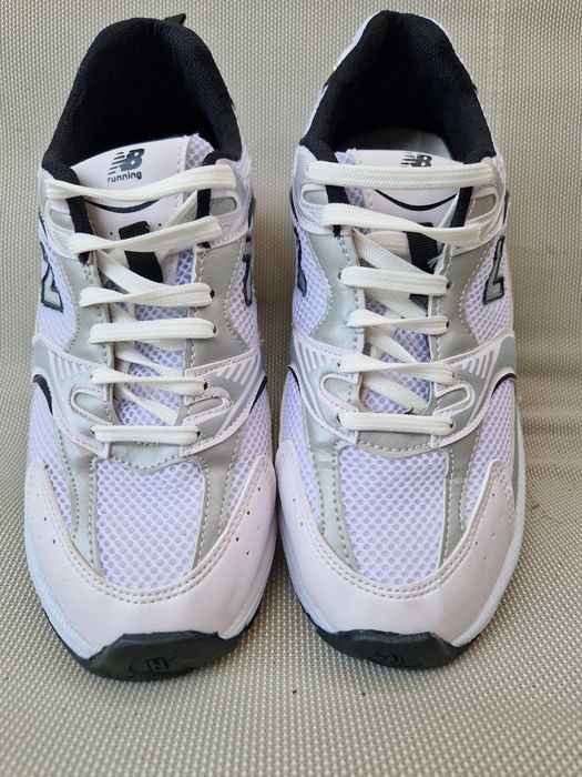 New  Balance.  Маратонки