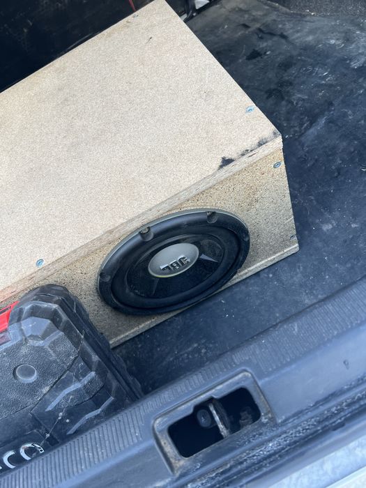 Сабвуфер продаеться