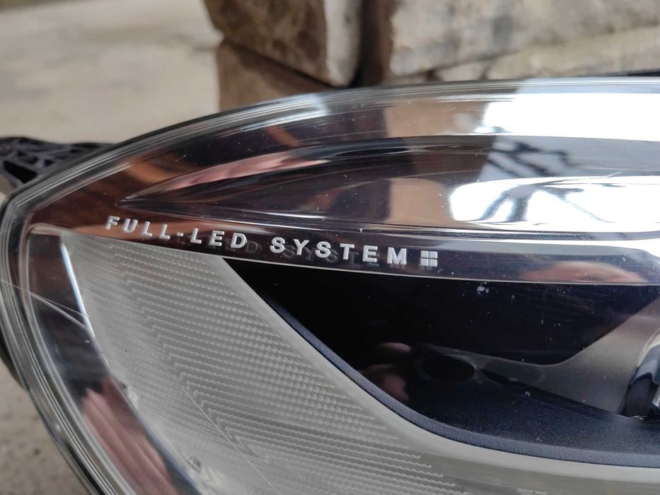 Фар Volvo V40 LED десен / Фар Волво В40 Оригинален