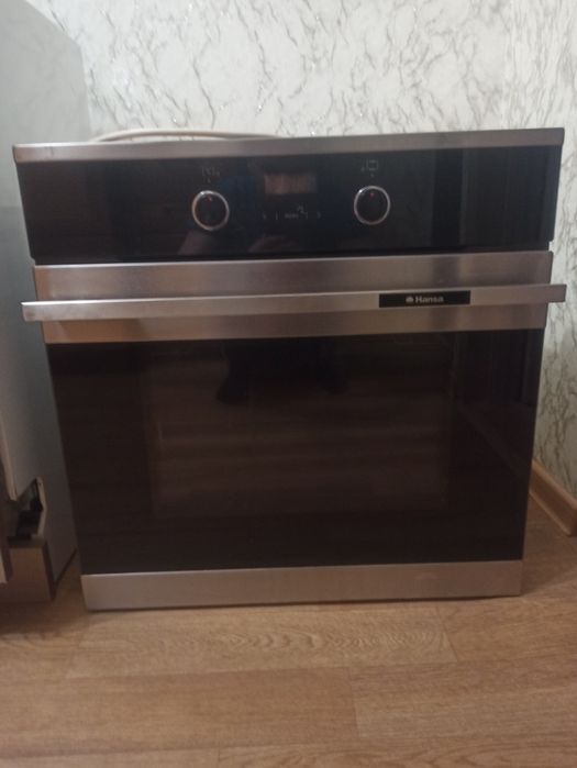 В продаже духовка