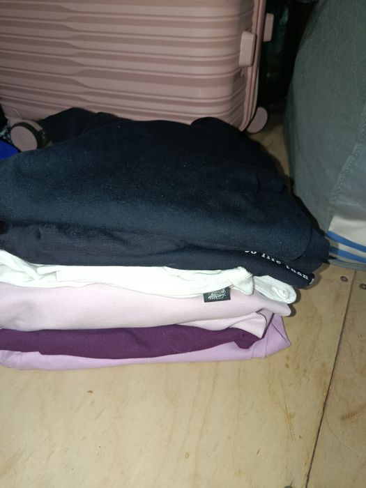 Продаю новые вещи. Кофты, брюки, штаны