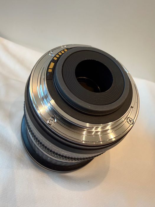 Обектив Canon EF-S 10-22mm