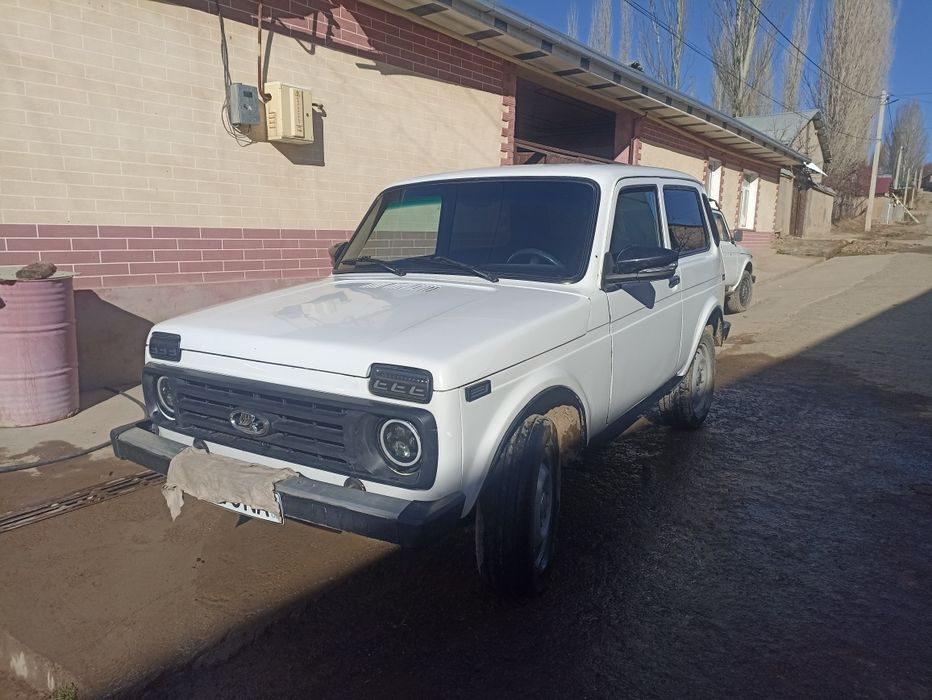 Автомобил ВАЗ2121