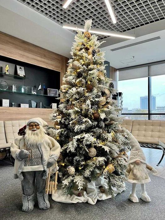 Brad artificial de lux cu zăpadă