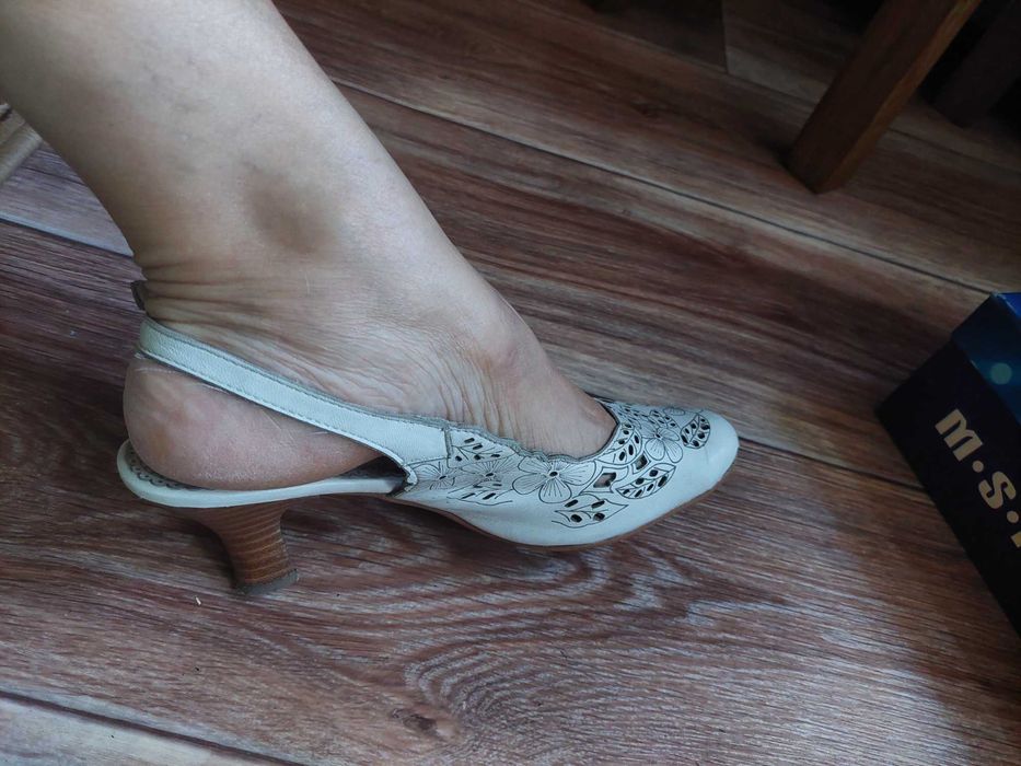 Босаножки шлёпки