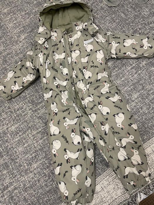 Продам детский  зимний комбинезон