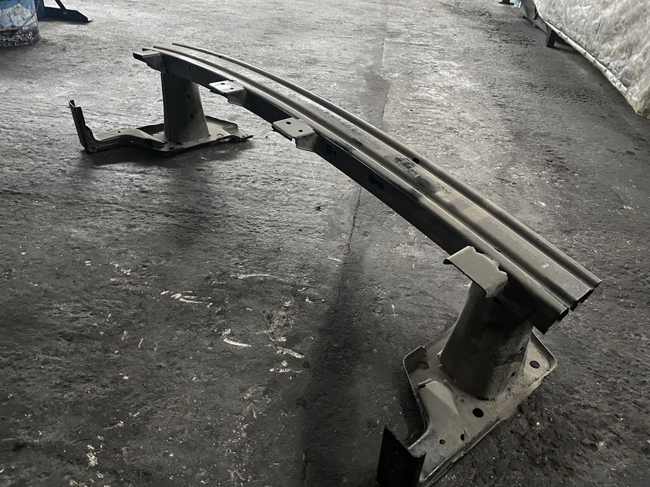 Усилитель бампера Форд Мондео