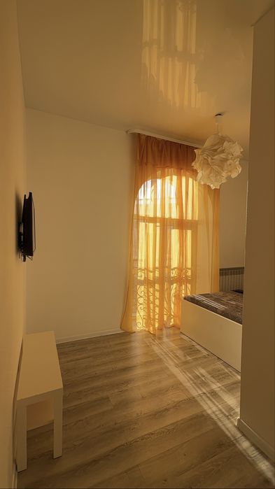 Продам желтую тюль