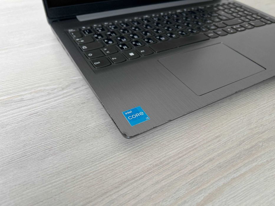 Ноутбук Lenovo Ideapad (Core i3-1115G4 / 256GB SSD)