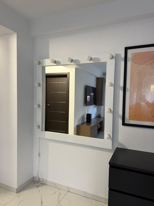 Oglinda Make-up cu lumini