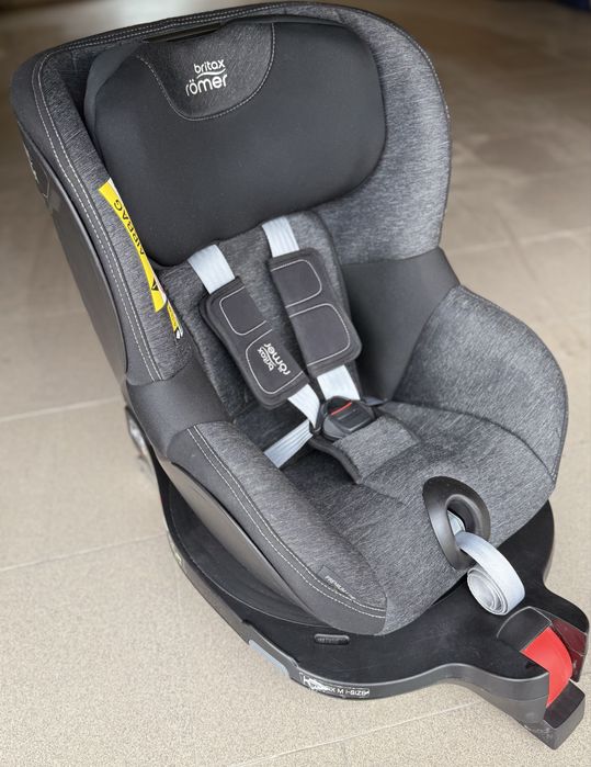 Scaun auto rotativ cu baza, Britax Römer, 0 luni - 4 ani, Isofix, DUALFIX PRO i-Size