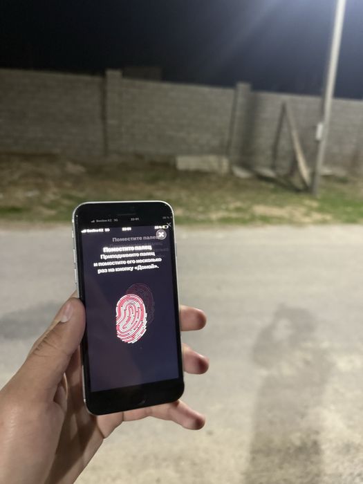 Айфон Се 64гб 100%