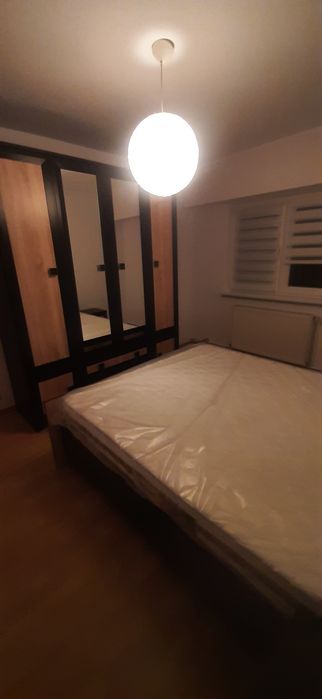 Închiriez URGENT apartament 4 camere decomandate