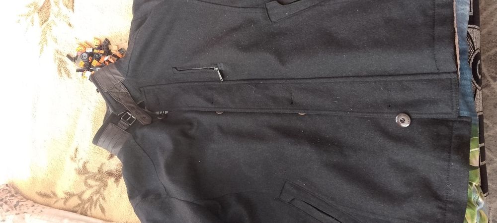 Продам куртку мужскую