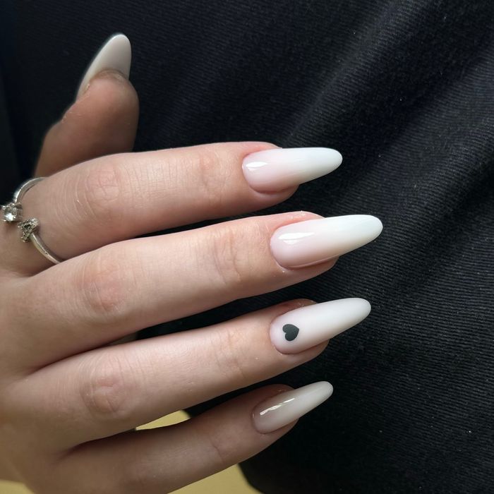 Маникюр и педикюр