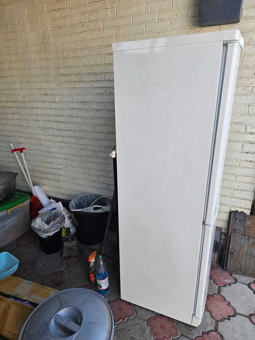 Холодильник Indesit ES 16 белый