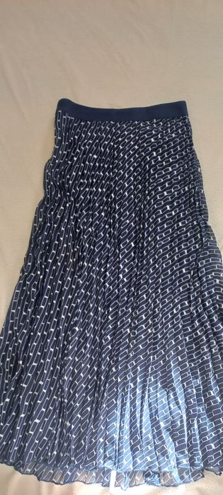 Продам Новая кофта, кардиган, юбка