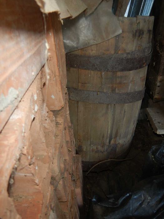 Стари съдове за декорация-бъчви