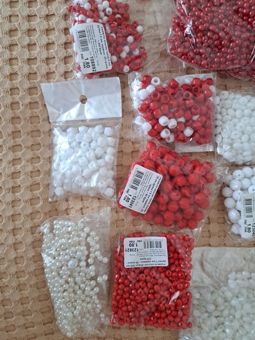 Мъниста за мартеници