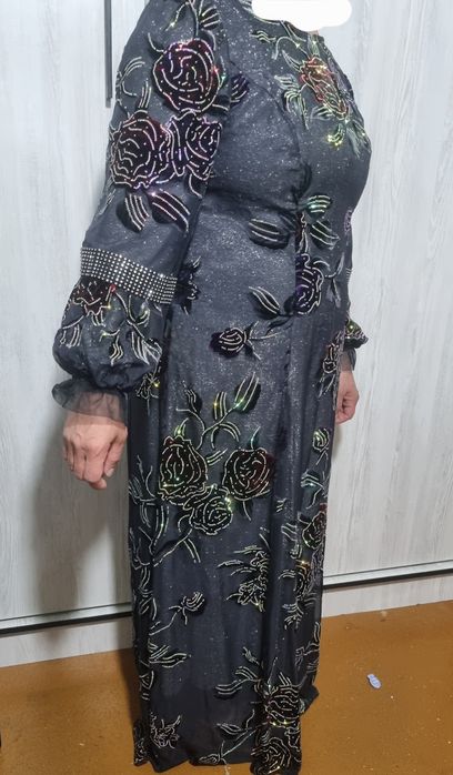 Vecherniy ko'ylak sotiladi