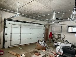 Ремонт секционных ворот и роллставней!