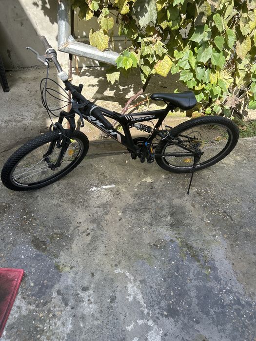 Vând bicicletă preț 450 “nu sunați”