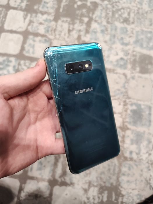 Samsung Galaxy S10e