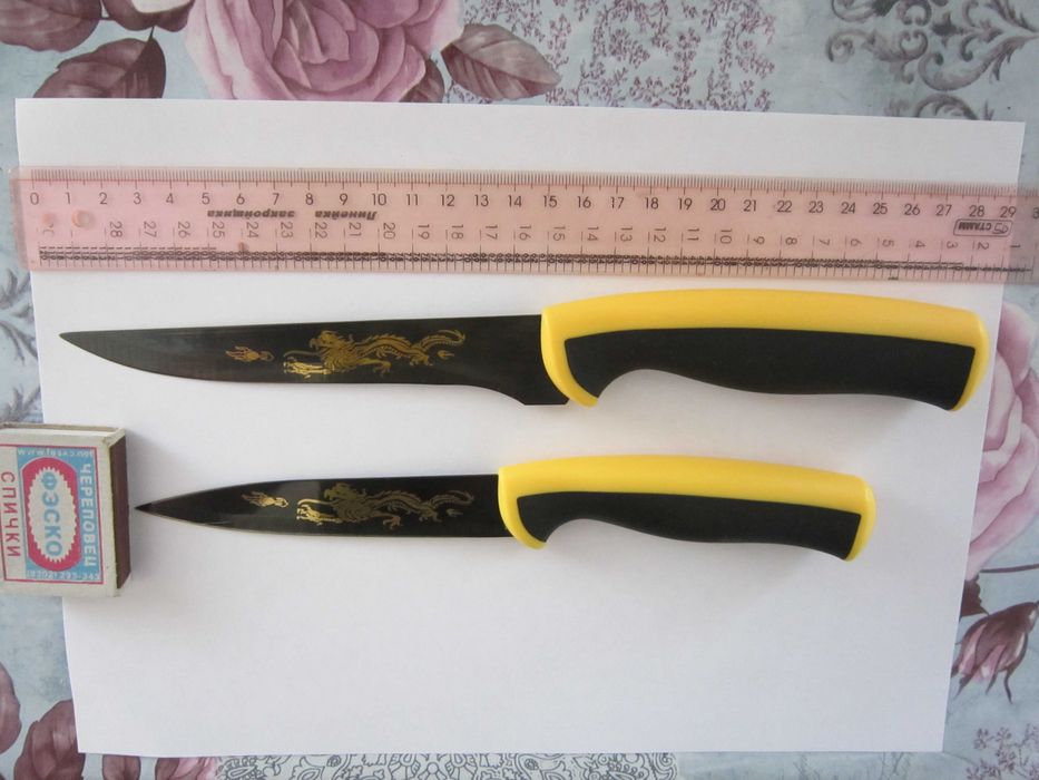 Набор столовых ножей.