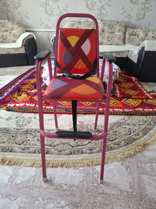 Продам детский стульчик.