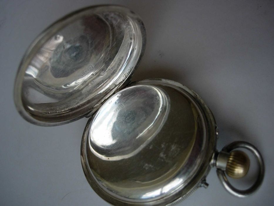 швейцарски джобен часовник