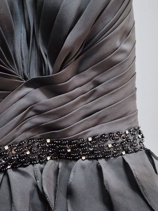 Бална/официална/абитуриентска рокля с мъниста и воали