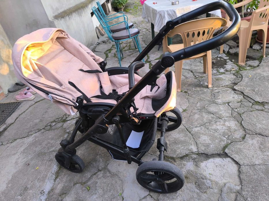Бебешка количка с два коша