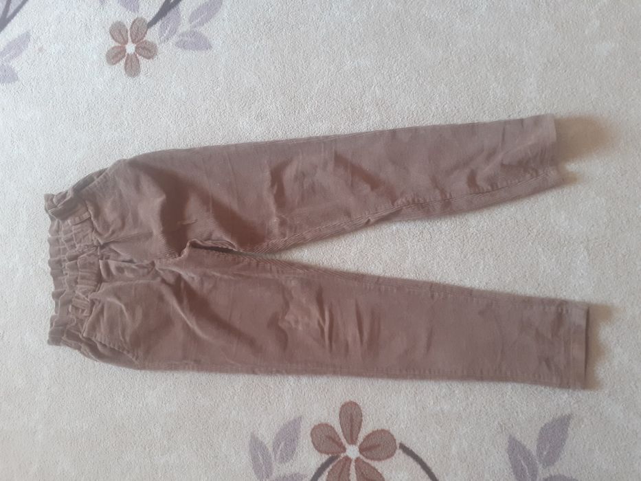 Джинси размер М 5лв