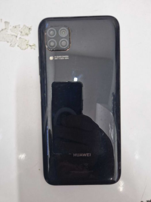 Huawei P40lite RAM 6 128  ГБ