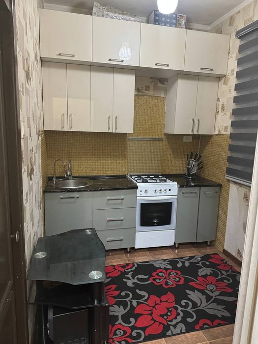 Chilonzor 19 kvartal 3 xonali uy