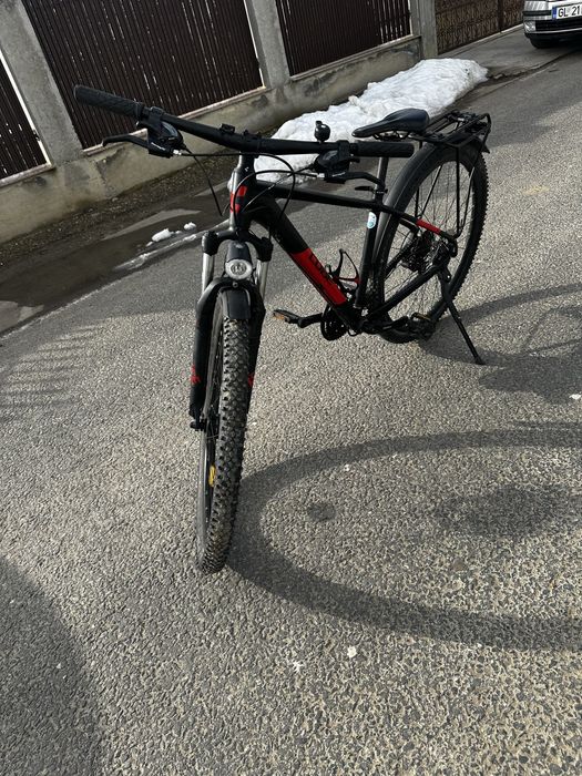 Vând bicicletă ca nouă foarte putin folosita