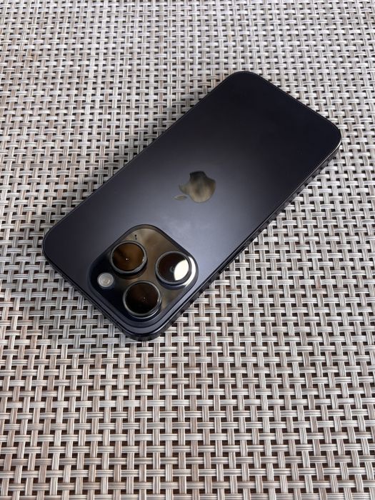 iPhone 15 Pro 128GB Blue Titanium | Батерия 99% | Като нов | Фабрично отключен