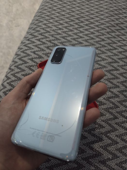 Samsung S20.   .