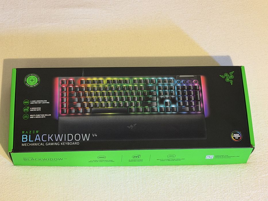 Razer Blackwidow v4 keyboard
