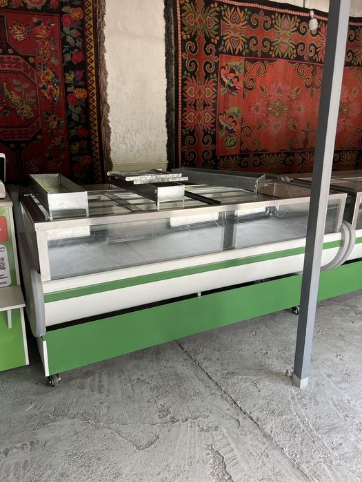 Ветринный холодильник Срочно