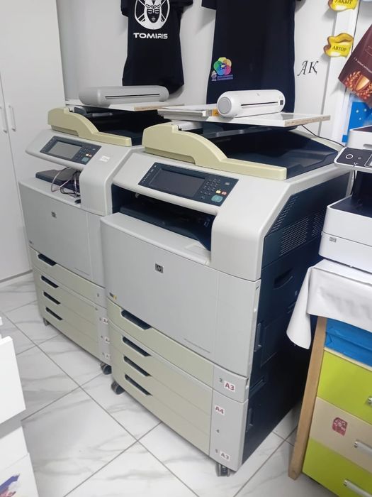 Продам принтер один работает один нет