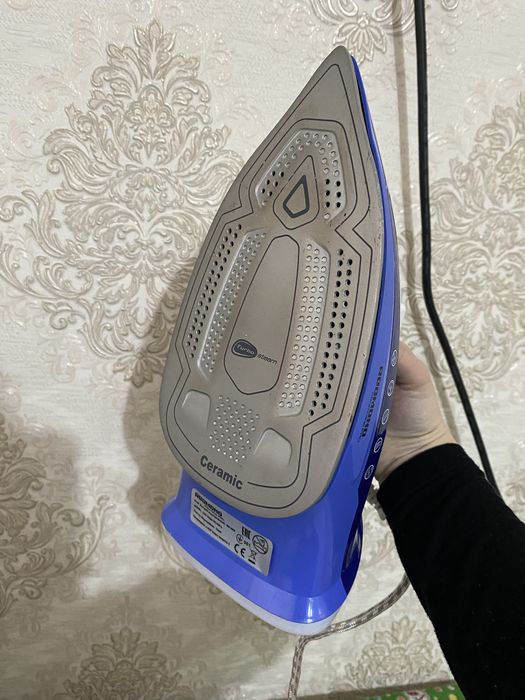 Утюг,бренда Reomond RD-666