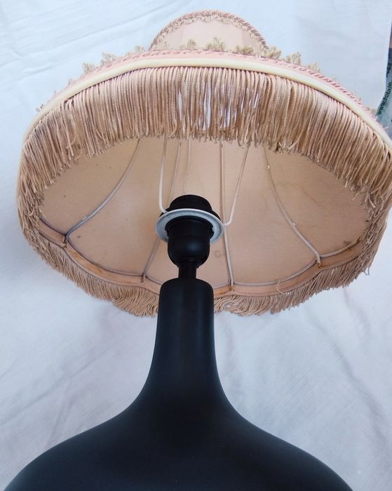 Veioză deosebită din ceramică cu abajur din pânză, pentru colectionari