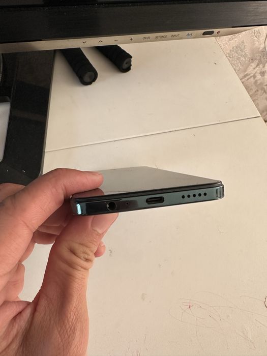 Продам телефон Vivo Y28