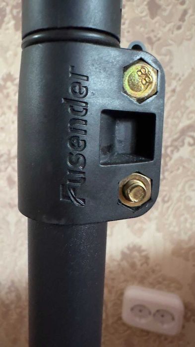 Продаем широкую кольцевую RGB лампу