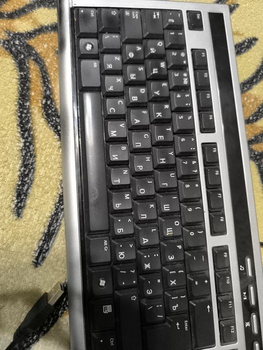 Клавиатура Logitech проводная